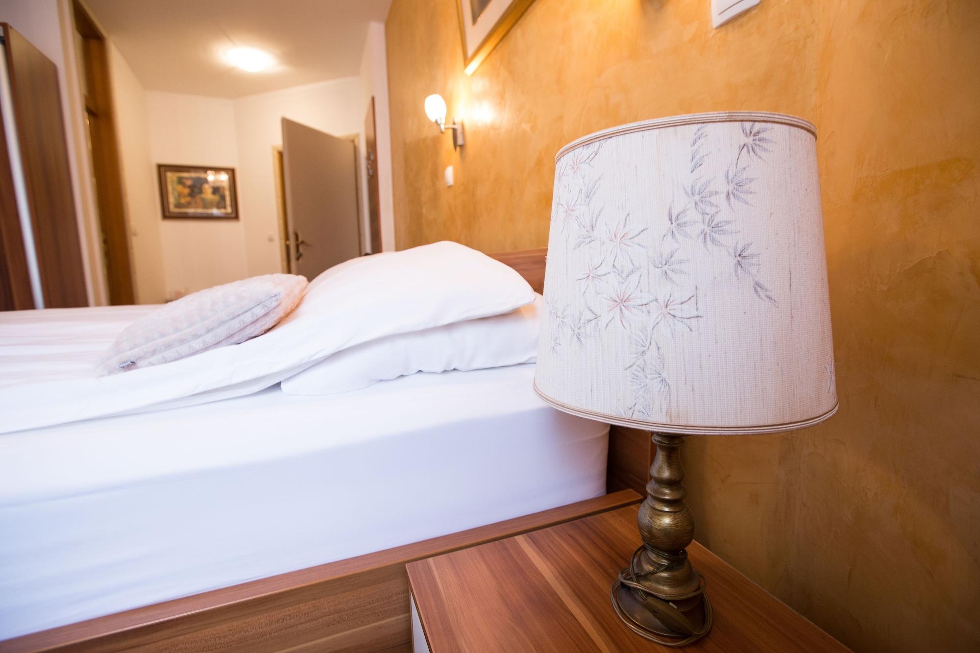 Hotel Herc サラエヴォ エクステリア 写真